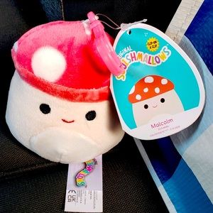 BNWT Malcolm the mushroom clip squishmallow